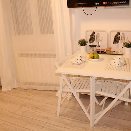 Bonito Ebi-82 Apartman *